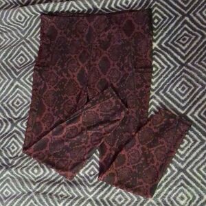 TAHARI SPORT Snake Print Leggings Sz XL